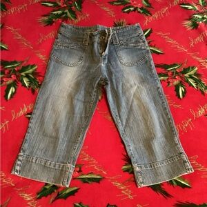Sonoma jean 4-pocket capri pant.